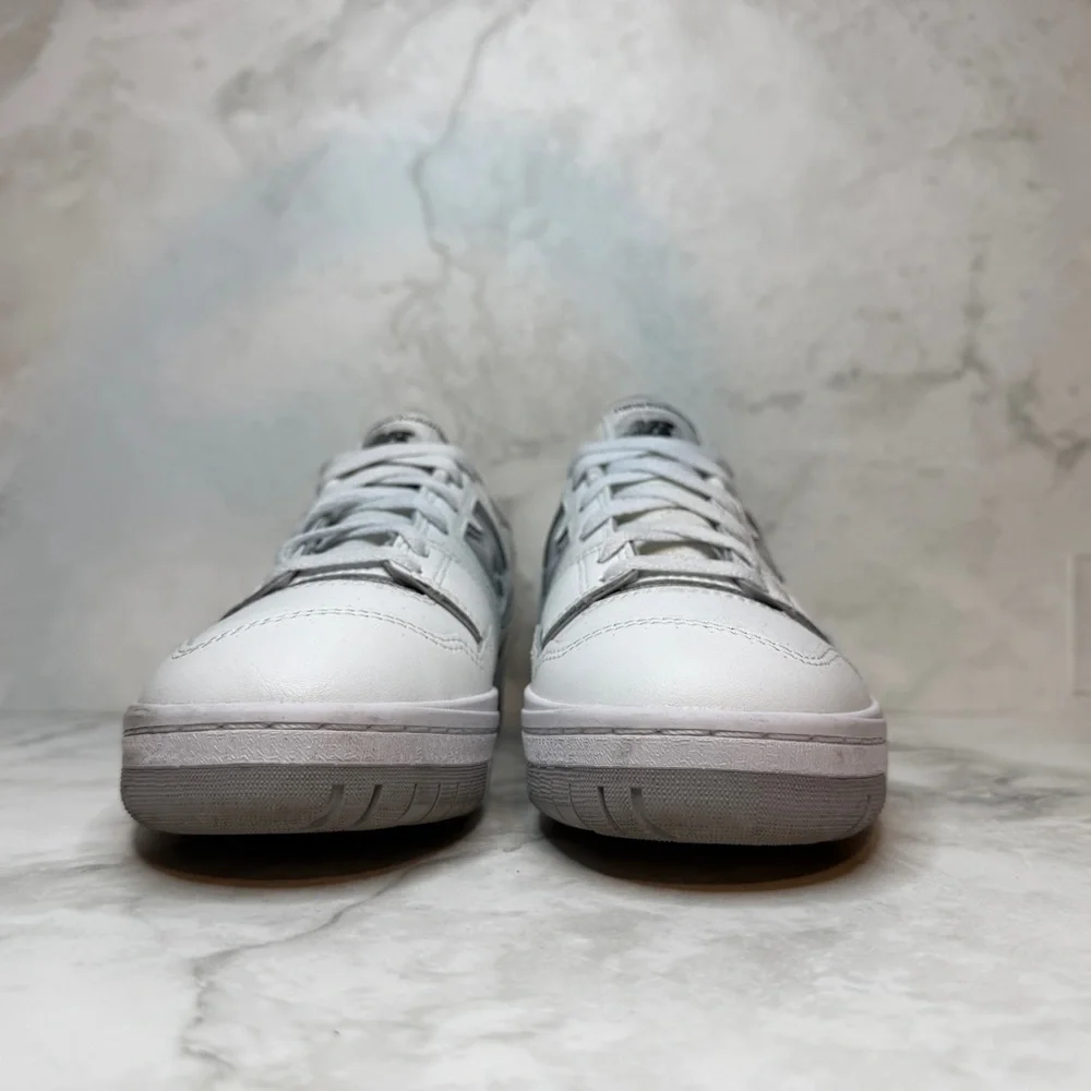 New Balance | 550 Sneakers | White & Grey Leather | Size M7 W8.5